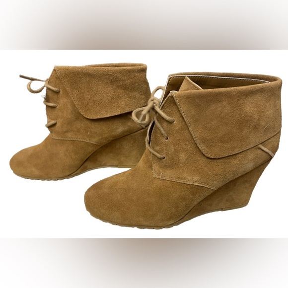 Nine West Suede Booties Size 9.5 Brown Wedge Heels Boho Preppy Fall Festival NWT - Picture 1 of 11